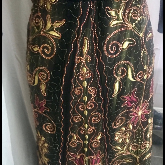 Palestinian embroidered skirt custom made - Picture 3 of 3